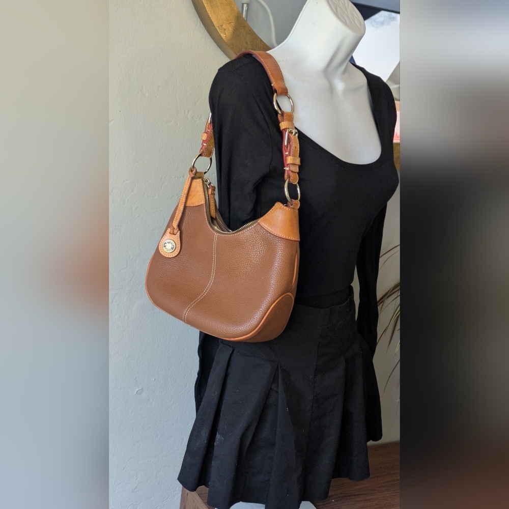 Vintage Dooney & Bourke Hobo Leather Shoulder Bag.